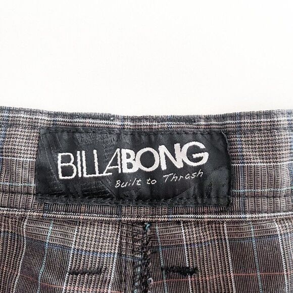 Billabong Chino Shorts Brown Plaid Mid Length Flat Front Men's Size 38 - Picture 4 of 10
